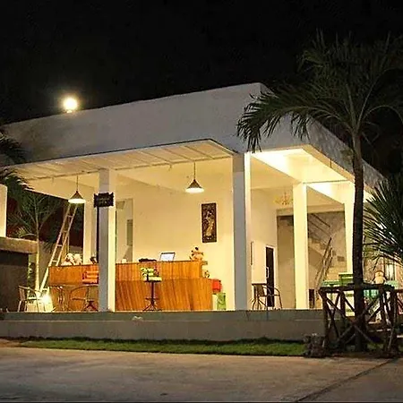 บ้านชมจันทร์ สวนผึ้ง