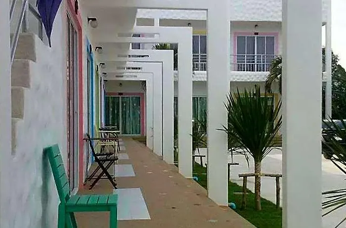 Hotel Baan Chom Jan Suan Phung