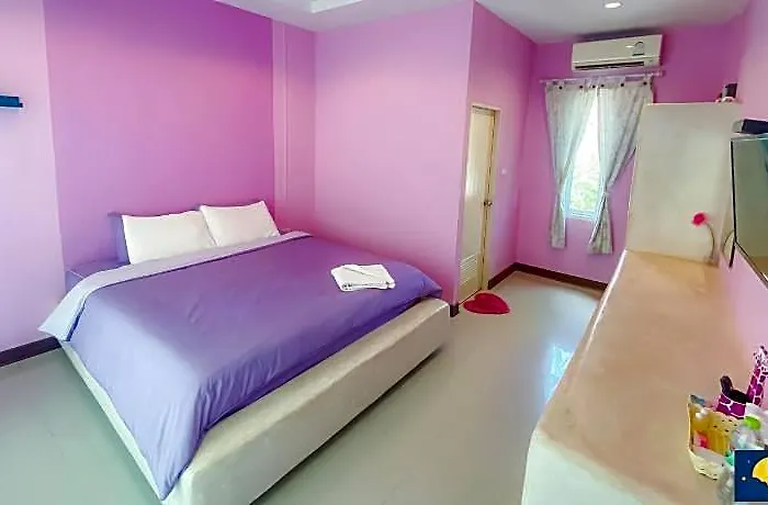 Baan Chom Jan Suan Phung Hotel 2*