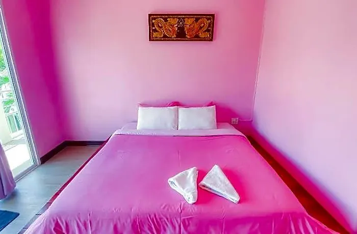 Baan Chom Jan Suan Phung โรงแรม 2*