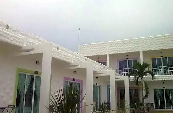 Baan Chom Jan Suan Phung 2*