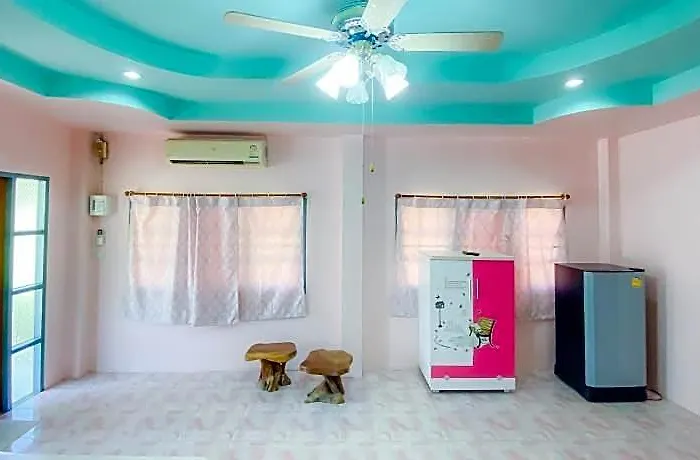 โรงแรม Baan Chom Jan Suan Phung