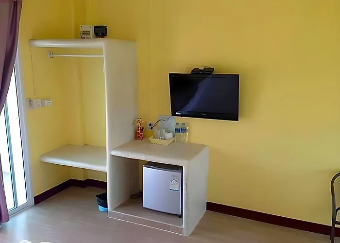 Baan Chom Jan Suan Phung 2* Suan Phueng